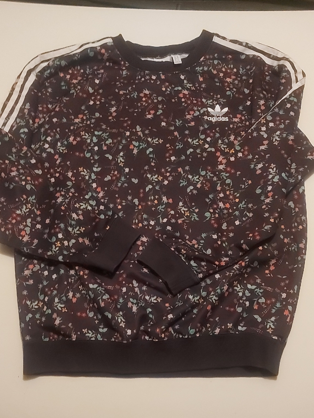 Adidas floral sweatshirt size M - Picture 5 of 5